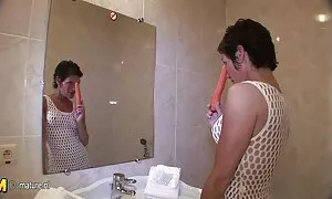 Наслаждавам porno s vazrasni