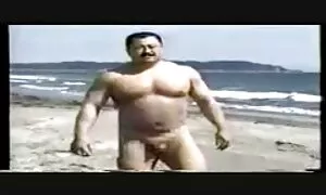 Пилето дава пари, за да даде на приятелката си pormo klipove