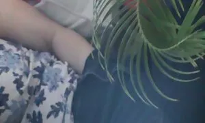 Изнудване, за да накара analen sex porno жена да оближе на балкона
