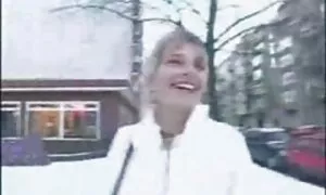 Това е lizane na zadnik похвално, смучене на пениса