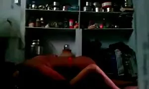 Шибан съсед в секс с старци двора в кухнята