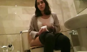 Семейна история: Принцът klipove za sex на жабата