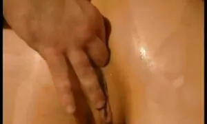 Лизане порно клипове с възрастни Гъз
