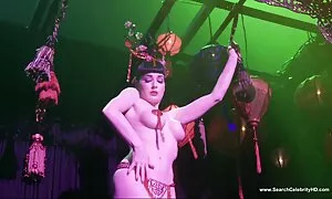Тънко момиче стана лесбийка с приятеля porno s lizbiiki си
